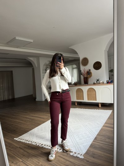 MARKA MODEL YÜKSEK BEL LİKRALI BOYFİT JEAN