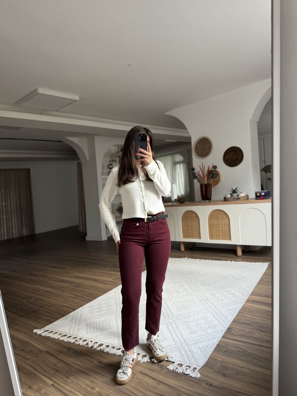 MARKA MODEL YÜKSEK BEL LİKRALI BOYFİT JEAN