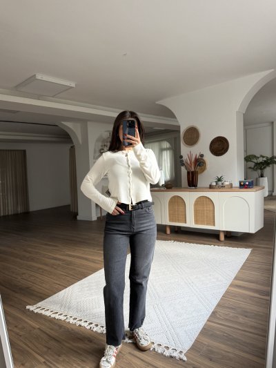 MARKA MODEL YÜKSEK BEL LİKRALI BOYFİT JEAN