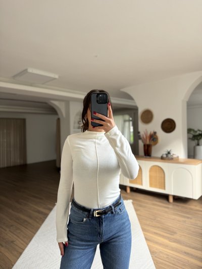 DİK YAKA ÖN DİKİŞ VİSKON BLUZ