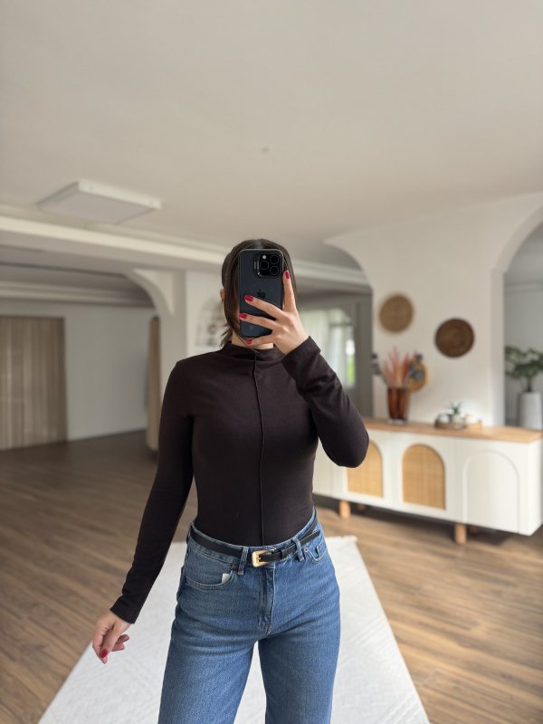 DİK YAKA ÖN DİKİŞ VİSKON BLUZ