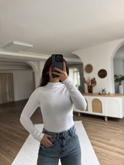 DİK YAKA PAMUK LİKRALI UZUN KOL BLUZ