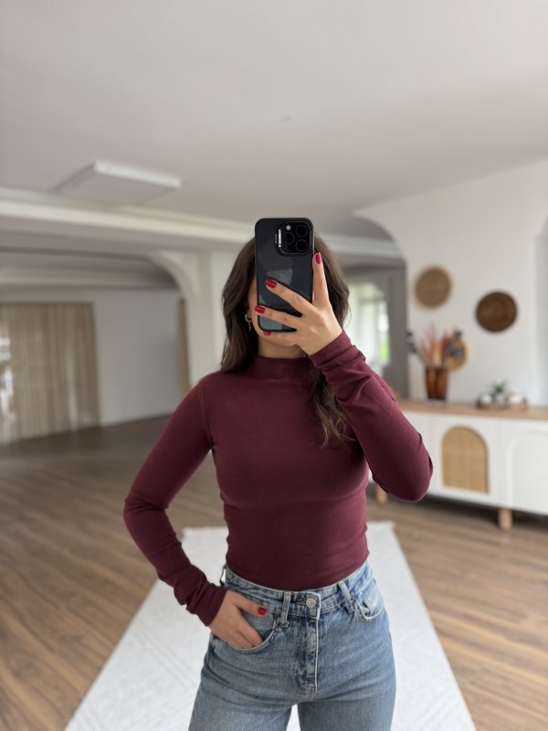 DİK YAKA PAMUK LİKRALI UZUN KOL BLUZ