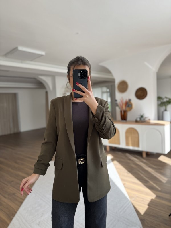 ATLAS KUMAŞ KOL BÜZGÜ CEKET