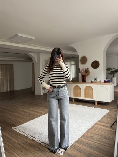 MARKA MODEL VİDELEG AÇIK PAÇA JEAN