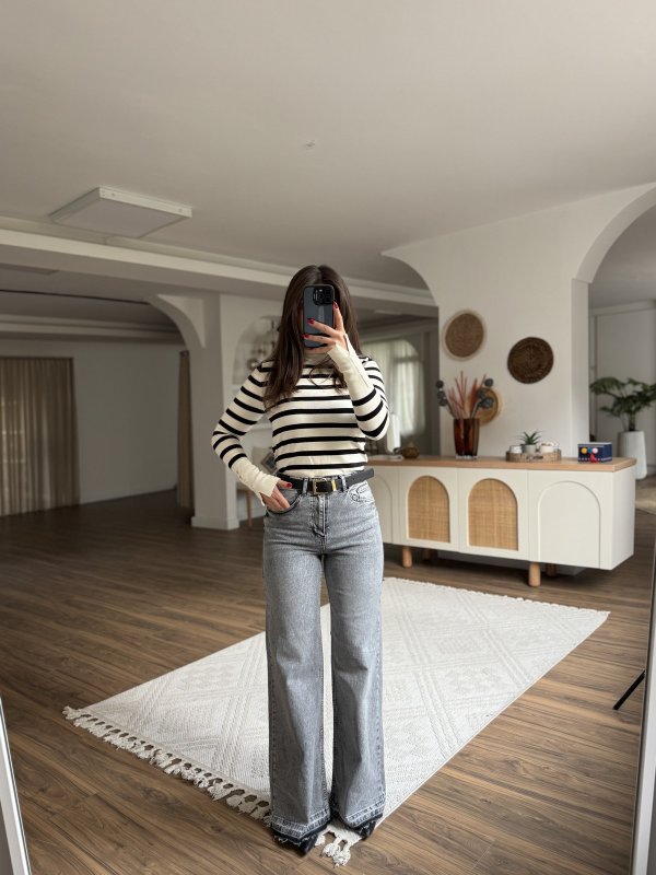 MARKA MODEL VİDELEG AÇIK PAÇA JEAN