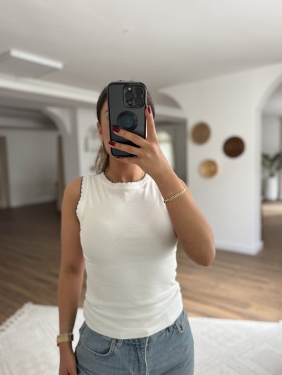 KONTRAST DETAY KOLSUZ VİSKON ATLET