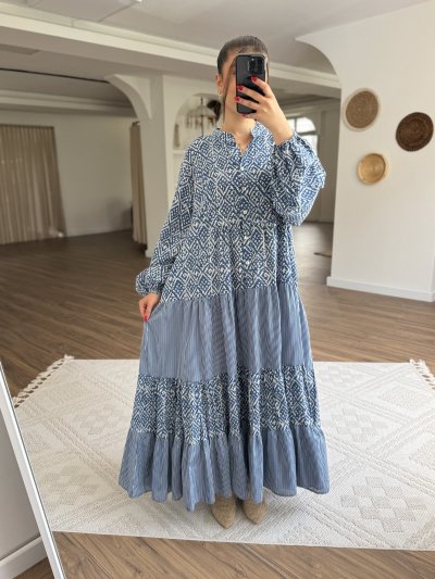 YARI PATLI ÇİZGİ DESEN UZUN PAMUK ELBİSE