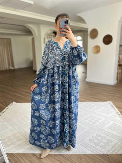 KEMİK DÜĞME BALON KOL DESENLİ UZUN PAMUK GÖMLEK ELBİSE