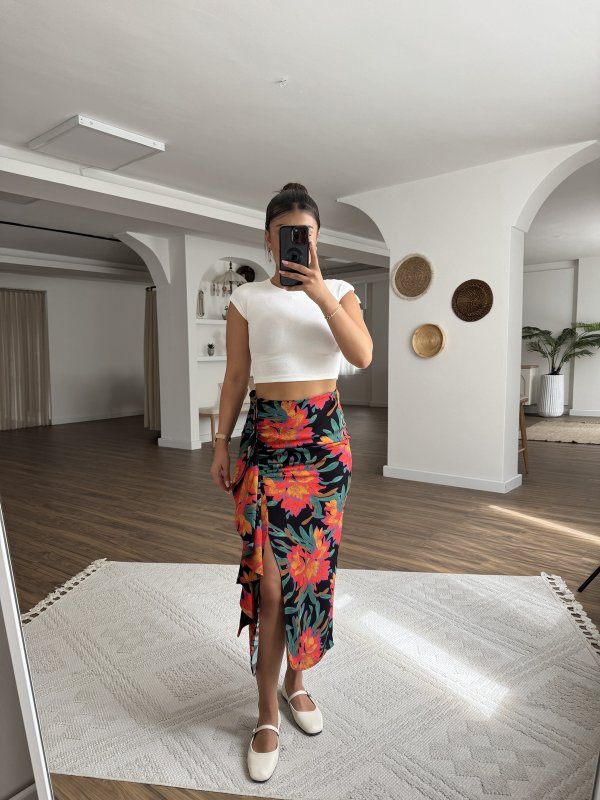 ÖN FIRFIRLI ÇİÇEK DESENLİ VİSKON ETEK