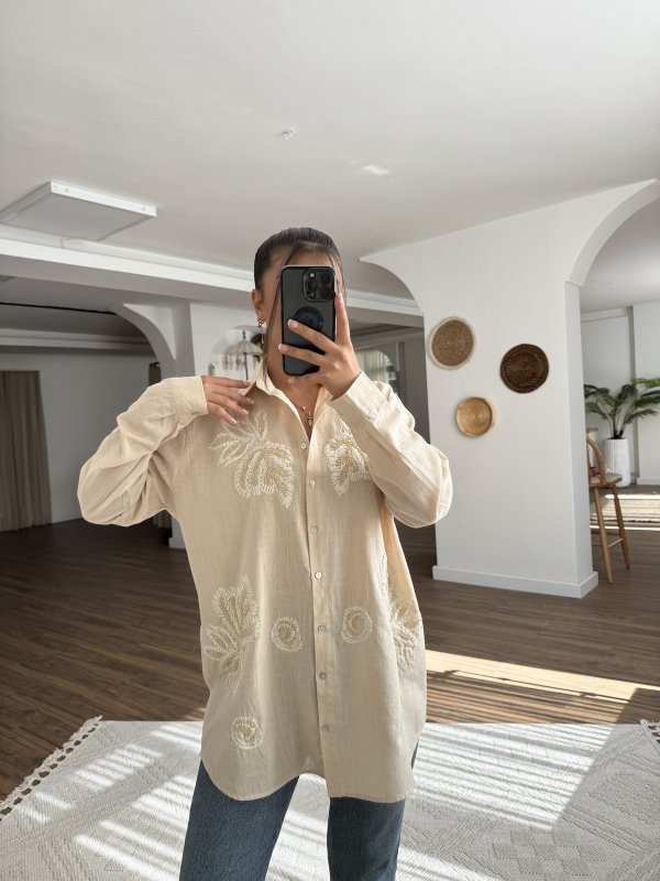 ÖN NAKIŞ VE BONCUK İŞLEME SALAŞ PAMUK GÖMLEK