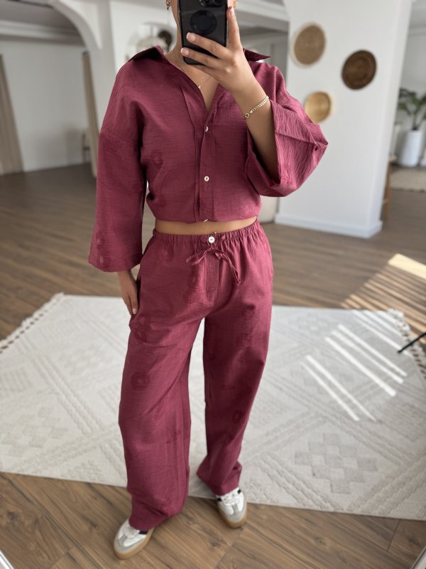 CEPLİ KENDİNDEN DESENLİ VİSKON PANTOLON