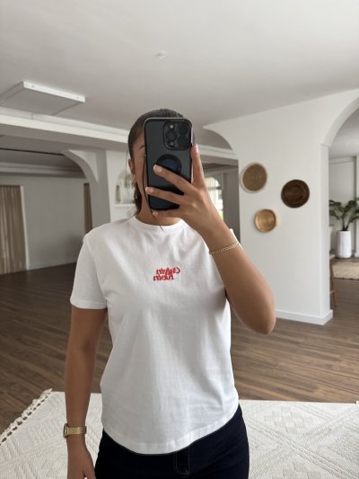 CK MARKA RENKLİ YAZI BASKI KISA KOL BASİC TİŞÖRT
