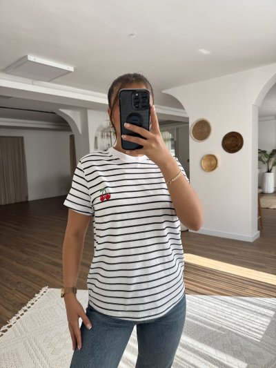 BC KİRAZ NAKIŞ ÇİZGİLİ PAMUK TİŞÖRT
