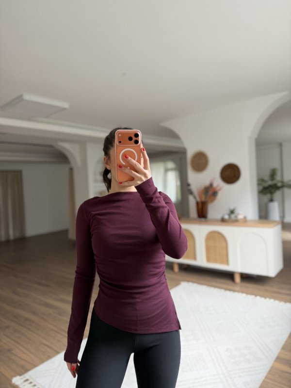 KAYIK YAKA ETEĞİ ASİMETRİK YAN BÜZGÜ PAMUK MODAL BLUZ