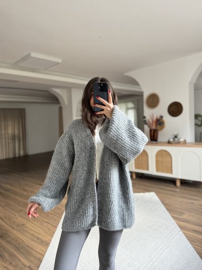 YUMUŞAK DOKU YÜN KARIŞIM DÖKÜMLÜ HIRKA