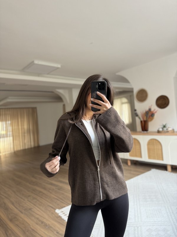 KAPÜŞONLU FERMUARLI HIRKA