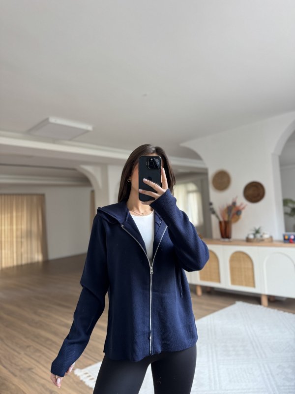 KAPÜŞONLU FERMUARLI HIRKA