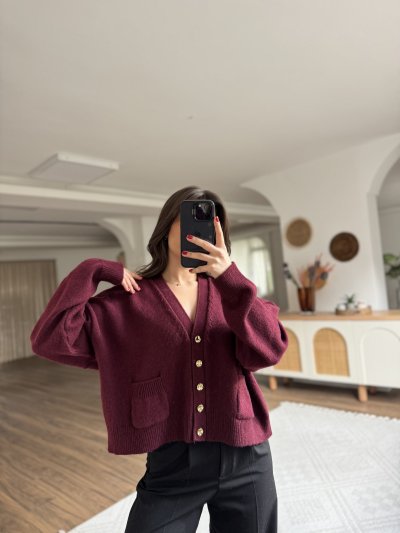 V YAKA DÜĞMELİ CEPLİ SALAŞ YÜN KARIŞIM HIRKA