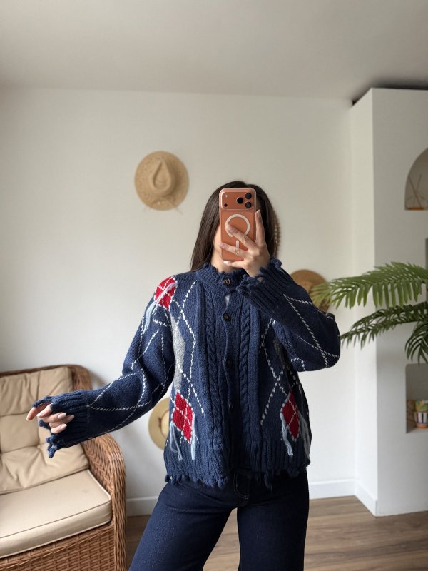 BAKLAVA DESEN DİK YAKA SAÇAKLI HIRKA