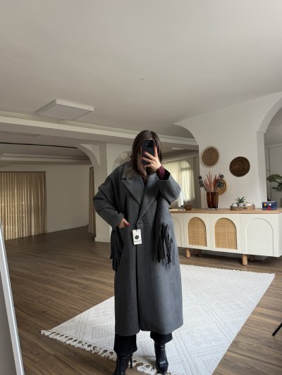 OVERSİZE GENİŞ YAKA ATKILI KAŞE KABAN