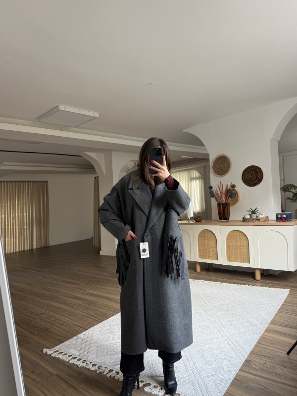 OVERSİZE GENİŞ YAKA ATKILI KAŞE KABAN