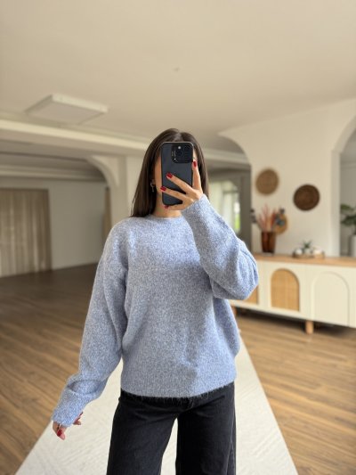 BİSİKLET YAKA YUMUŞAK DOKU YÜN KARIŞIMLI DÜŞÜK OMUZ KAZAK