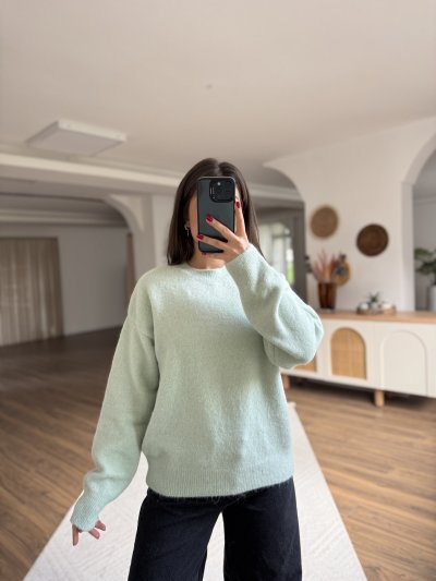 BİSİKLET YAKA YUMUŞAK DOKU YÜN KARIŞIMLI DÜŞÜK OMUZ KAZAK