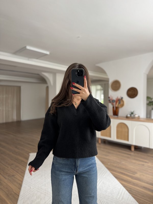 V YAKA YUMUŞAK DOKU YÜN KARIŞIMLI DÜŞÜK OMUZ KAZAK