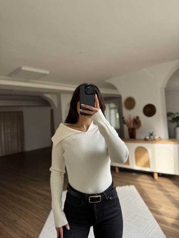 ASİMETRİK KAT YAKA YÜN KARIŞIM KAZAK