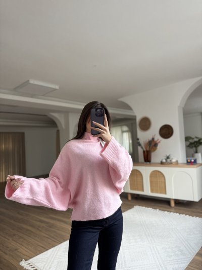 DİK YAKA YARASA KOL YÜN KARIŞIM KAZAK