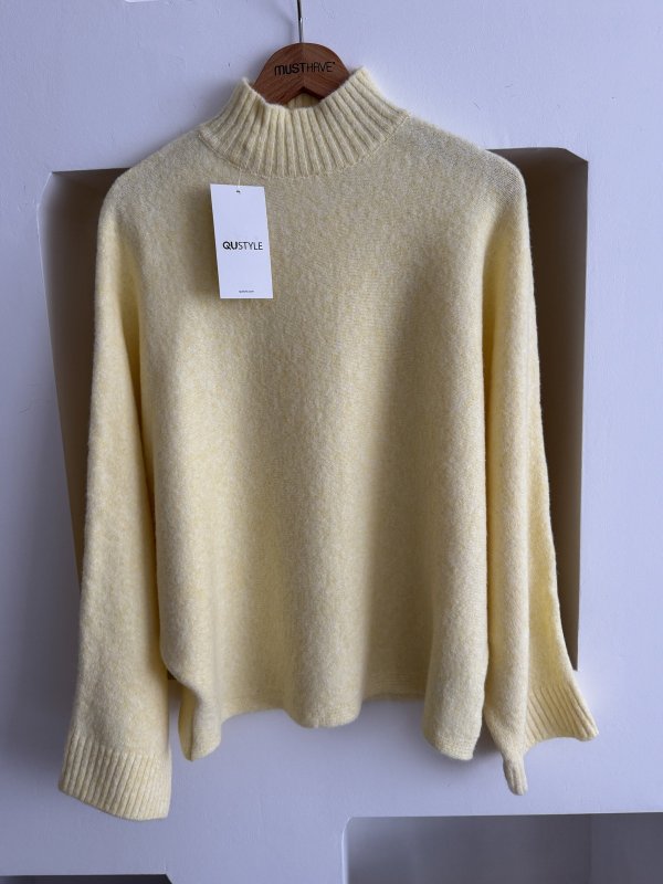 DİK YAKA YARASA KOL YÜN KARIŞIM KAZAK