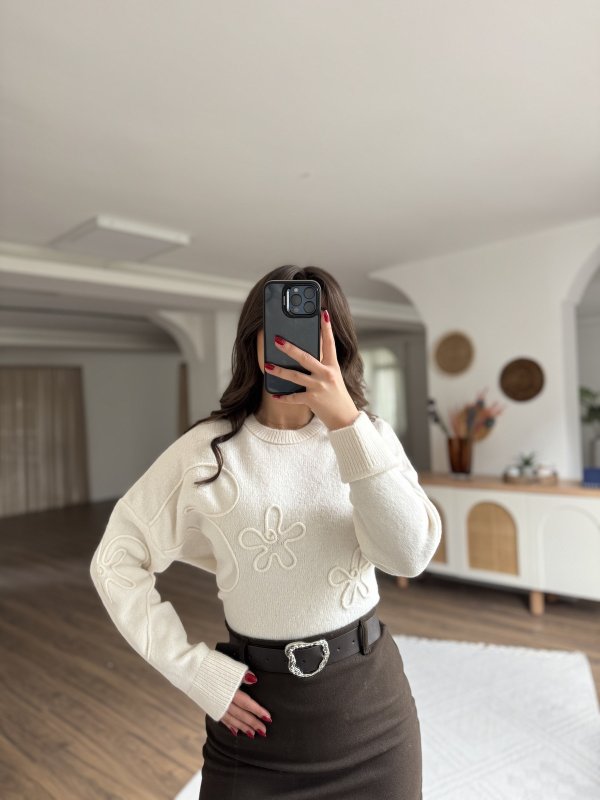 BİSİKLET YAKA SUZENİLİ SALAŞ KAZAK