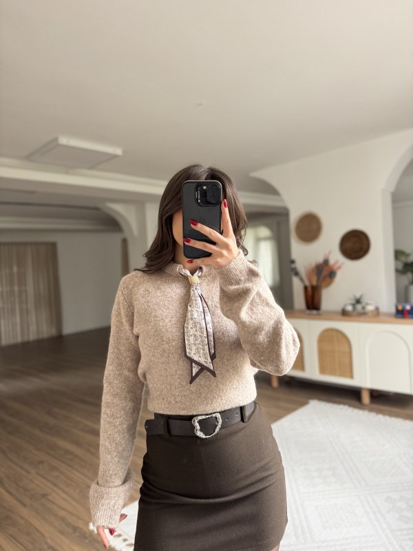 FULARLI BİSİKLET YAKA YÜN KARIŞIM KAZAK