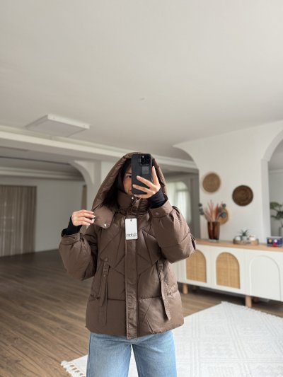 KAPUŞONU ÇIKARİLABİLİR DİKİŞ DETAY DOLGULU MONT