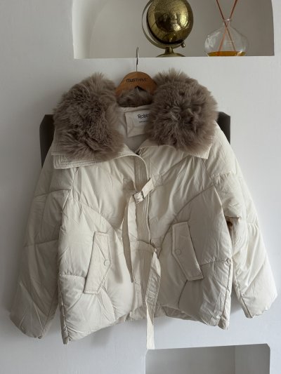 ÇIKABİLİR KÜRK YAKA BRİT DETAY CEPLİ ŞİŞME MONT