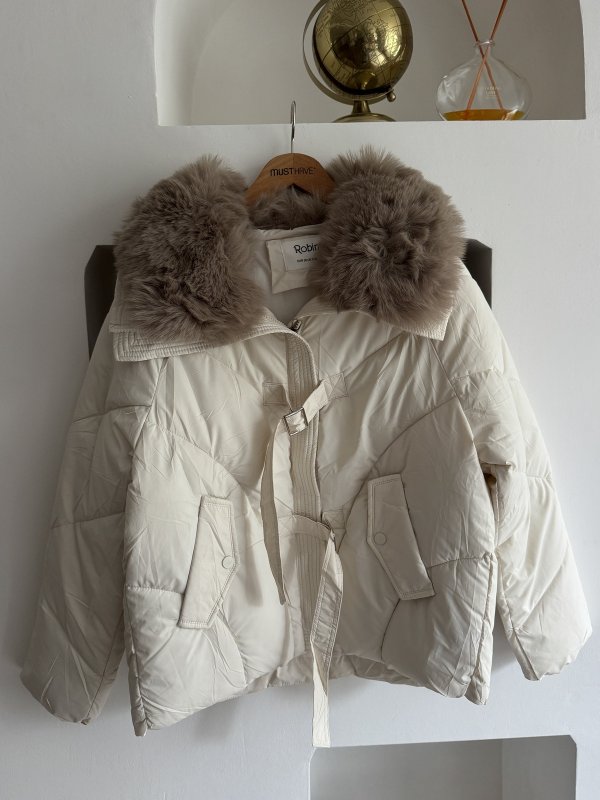 ÇIKABİLİR KÜRK YAKA BRİT DETAY CEPLİ ŞİŞME MONT