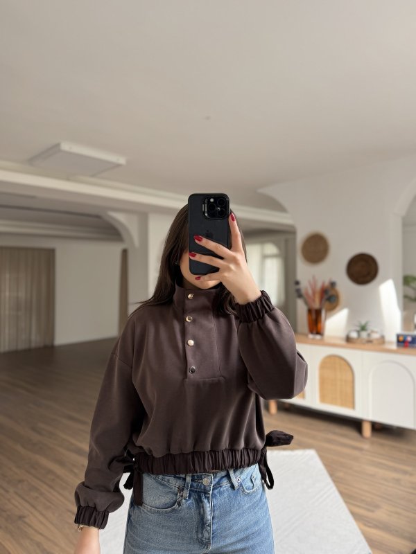 BEL BÜZGÜ BAĞLAMA DİK YAKA ÇITÇITLI KISA MODAL SWEAT