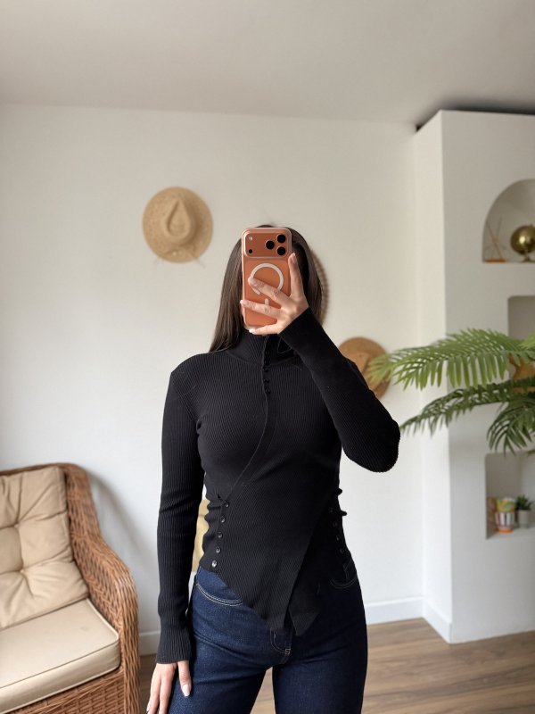 BELDEN DÜĞMELİ DİK YAKA VİSKON TRİKO