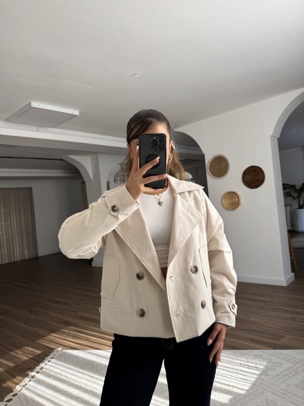 KRUVAZE DÖRT DÜĞME KOL BRİT VİSKON KISA TRENÇ