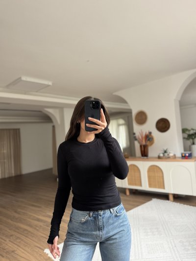 BİSİKLET YAKA PARMAK GEÇMELİ VİSKON TİŞÖRT