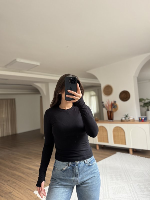 BİSİKLET YAKA PARMAK GEÇMELİ VİSKON TİŞÖRT